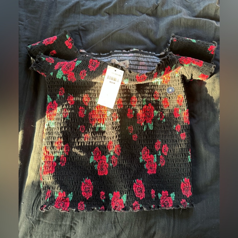 Hollister Off the shoulder floral crop top size medium
